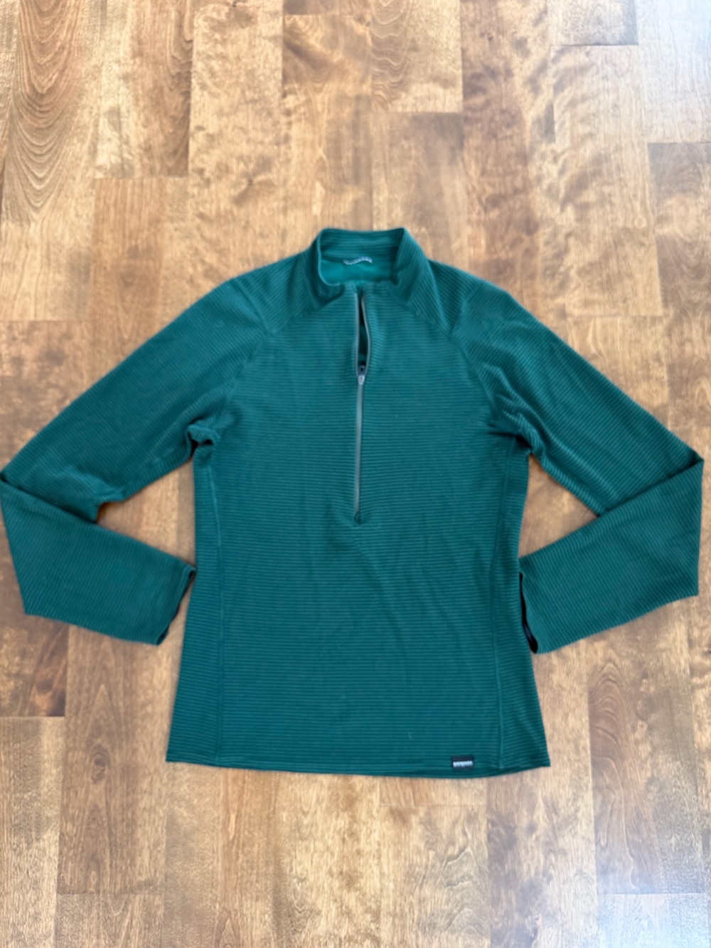 Patagonia Men’s Green Ribbed Quarter Zip Performance Top Size S